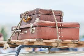 valises attachées illustration locations vacances