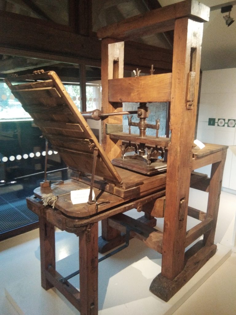 Figeac et le Musée Champollion, vieille presse d'imprimerie