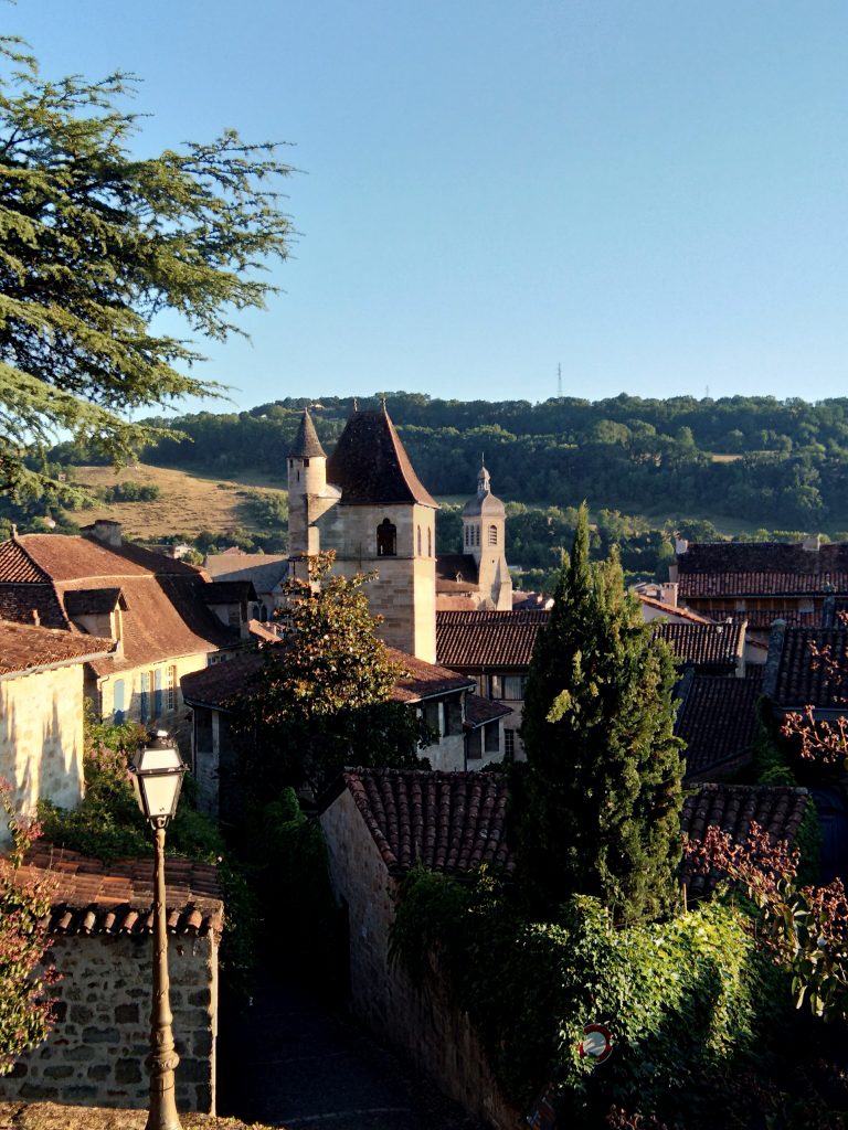 Figeac et le Musée Champollion, vue sur les toits de la ville