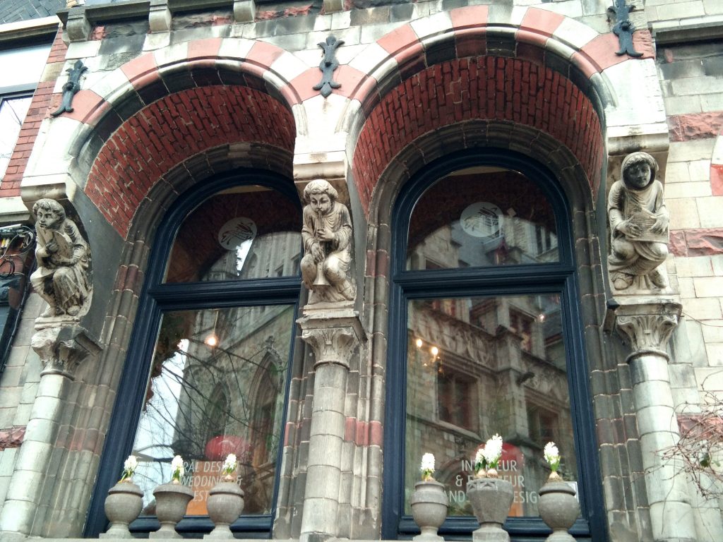 Détail façade gothique- Belgique