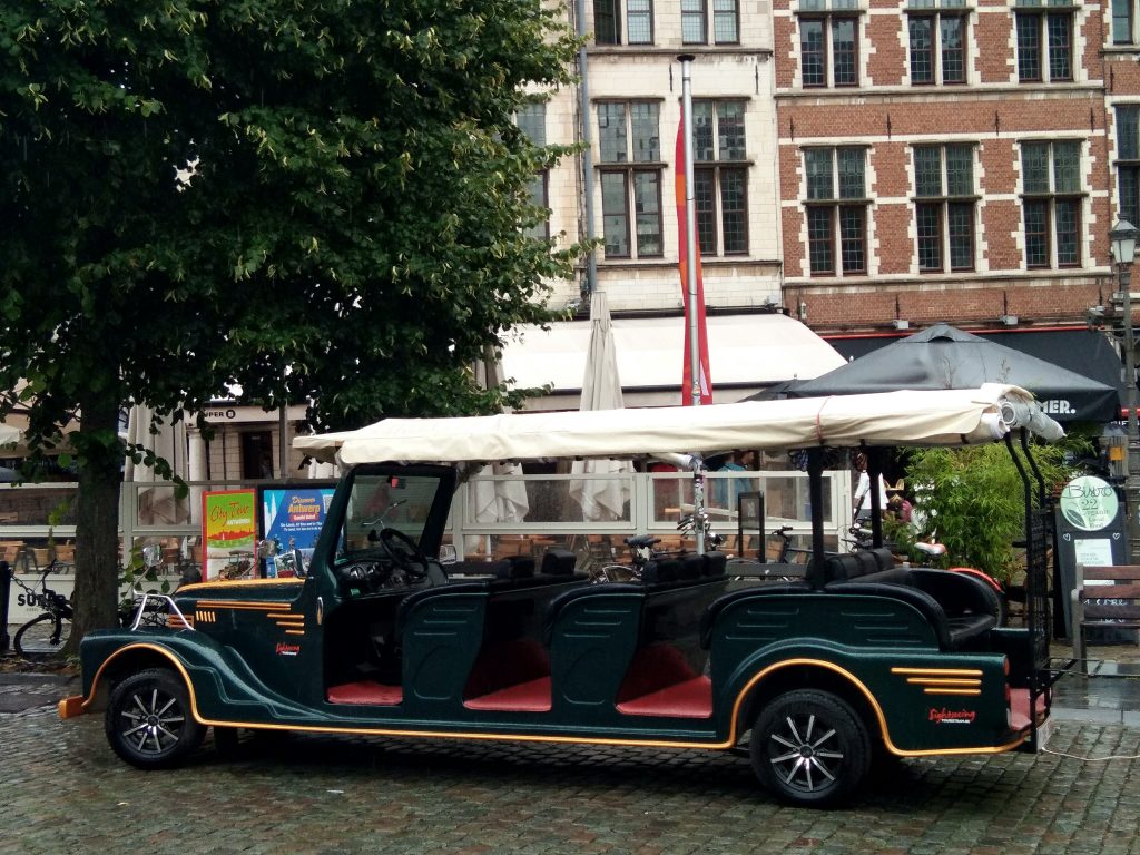 Anvers, un taxi rosalie